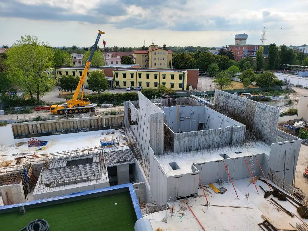 The CNAO expansion project in the making: a new building for a dedicated proton therapy device; an experimental technology for the treatment of complex tumours; an innovative source to test new particles, such as helium, oxygen and iron.